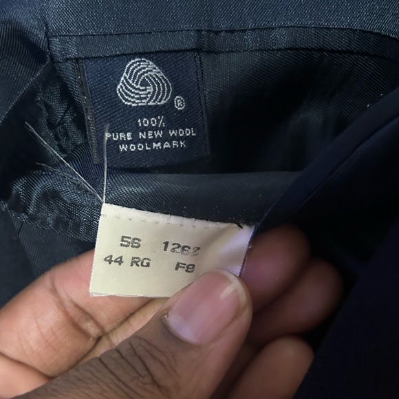 Brooks Brothers - Picture 4 of 4